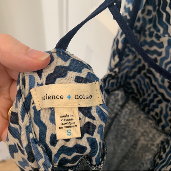 Silence + Noise blue patterned maxi dress with open back, size S - Picture 6 of 8